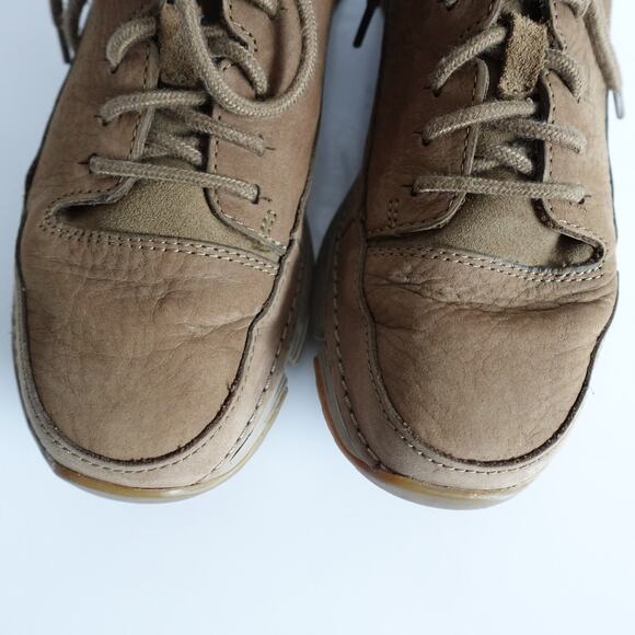 Clarks Women's Tri Spark Khaki Brown Tan Nubuck Sneakers - Picture 5 of 10